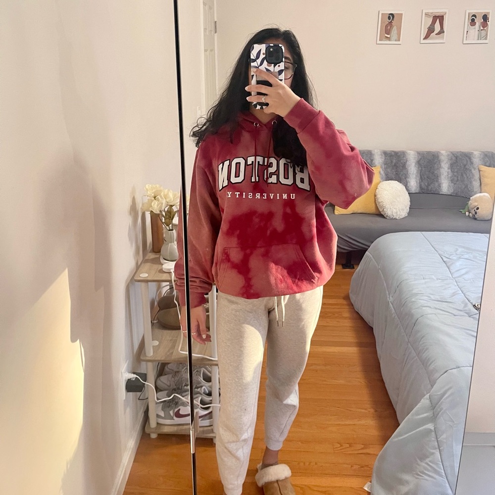 Maroon tie dye Boston University Hoodie Size: L